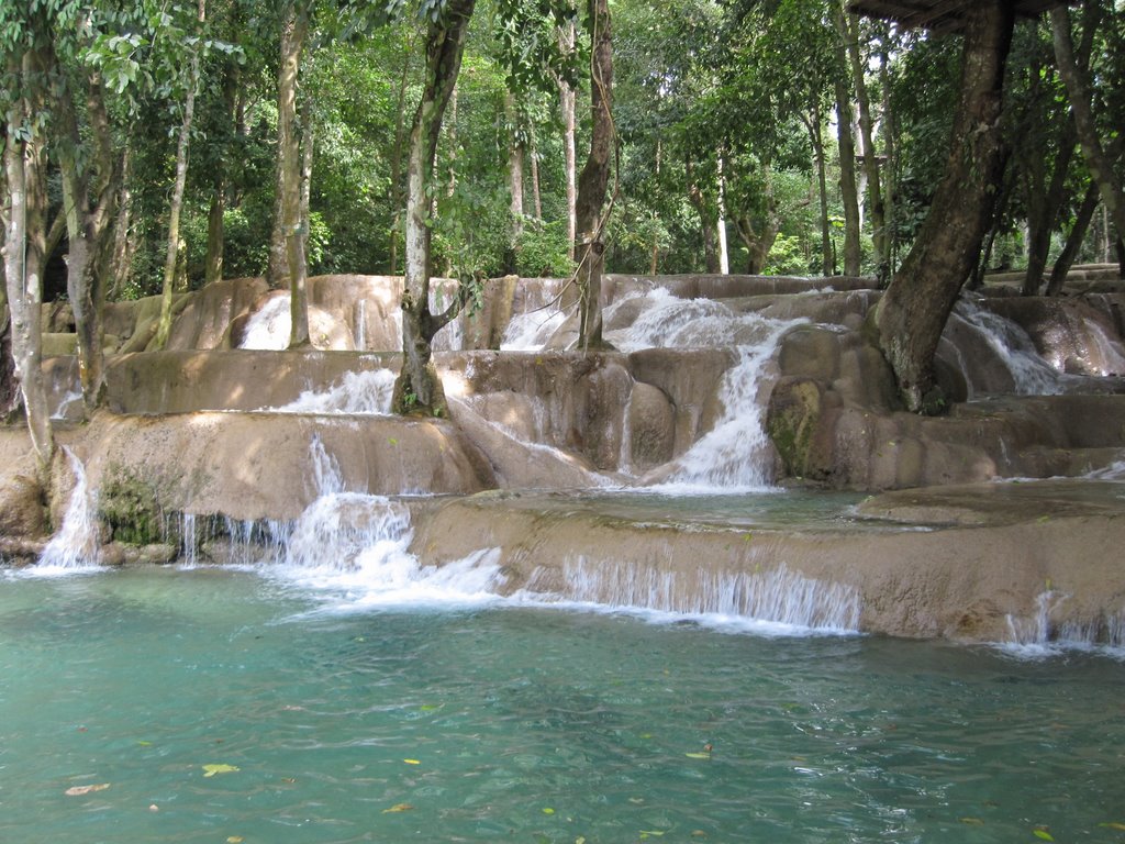 tad_sae_waterfall - Mekong CruisesMekong Cruises