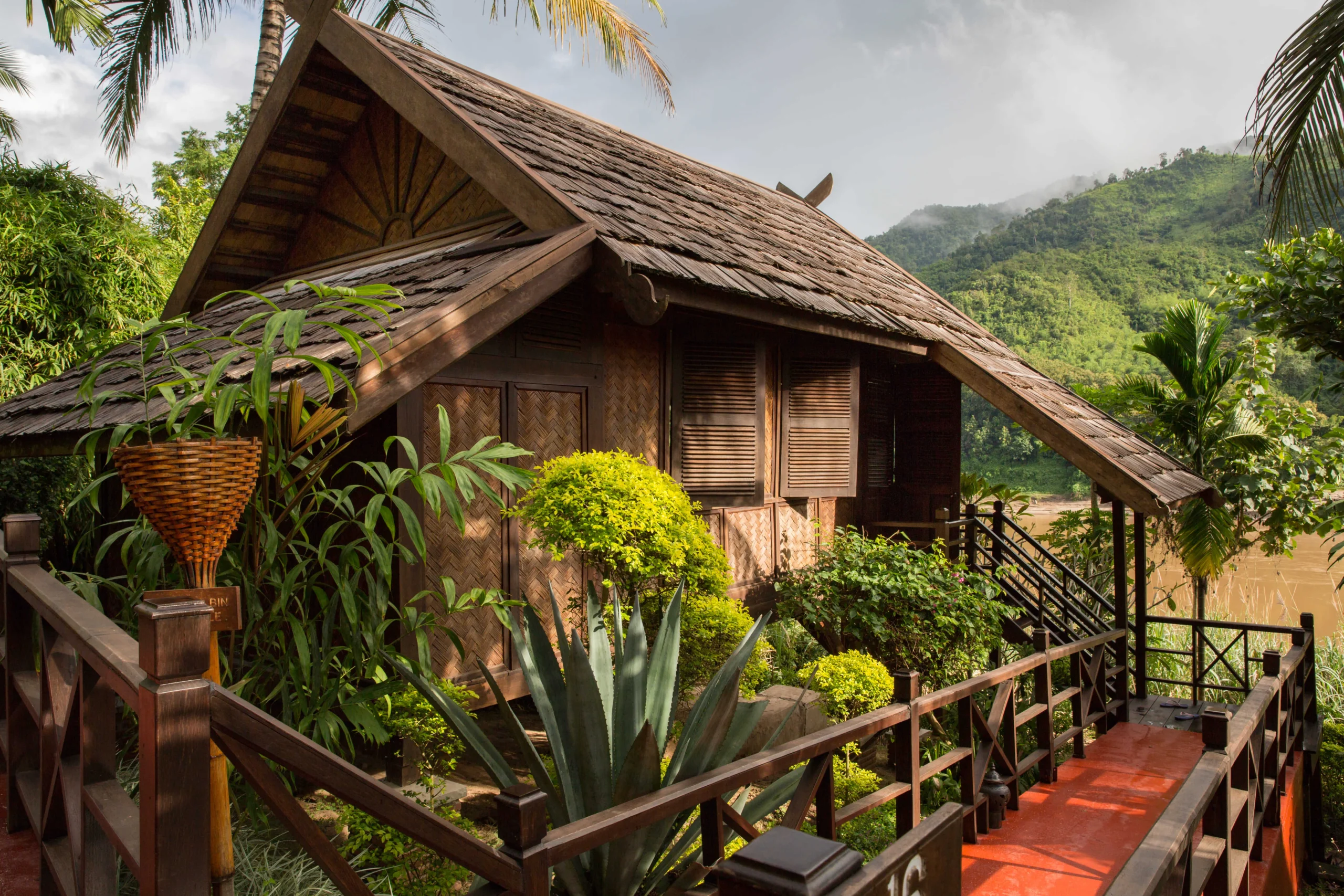 bungalow bungalow at Luang say Lodge
